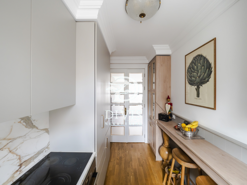 Moderan 4 0 stan na Lekinom brdu  2 garažna  100m2 3