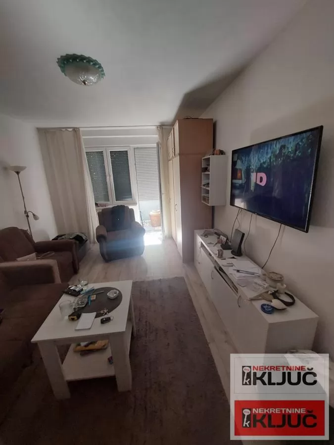 DETELINARA, 73m2, Trosoban, Odličan 1