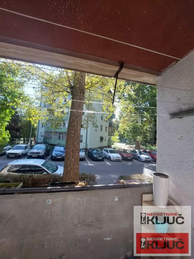 DETELINARA, 73m2, Trosoban, Odličan 10