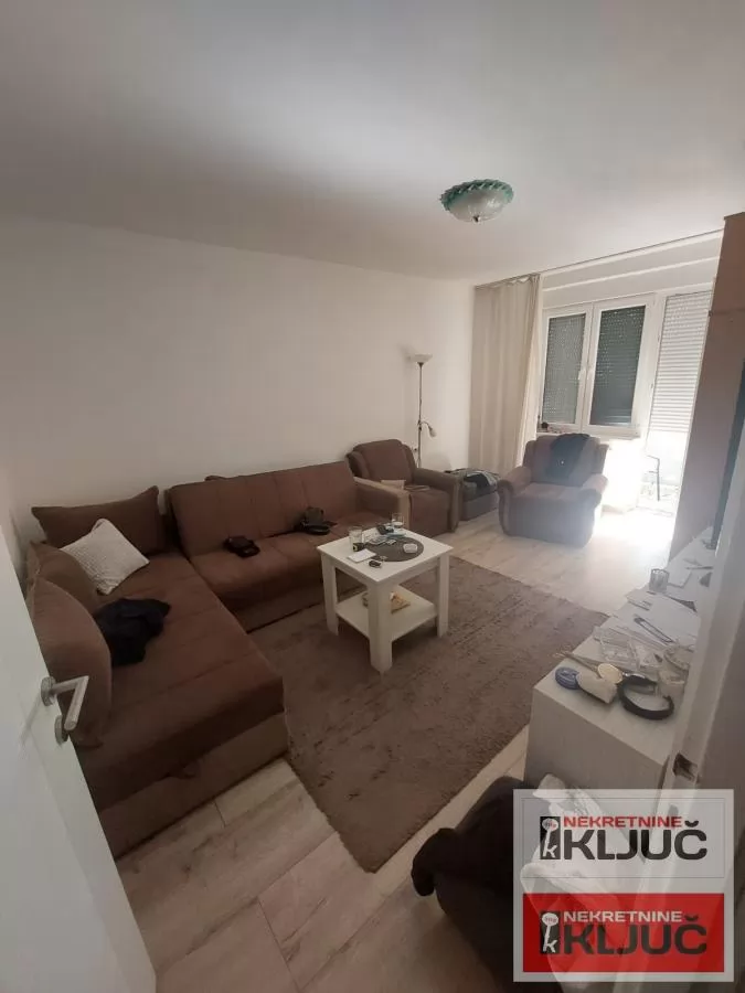 DETELINARA, 73m2, Trosoban, Odličan 3