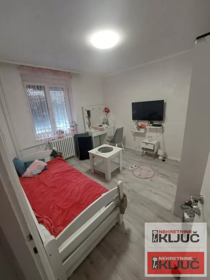 DETELINARA, 73m2, Trosoban, Odličan 5