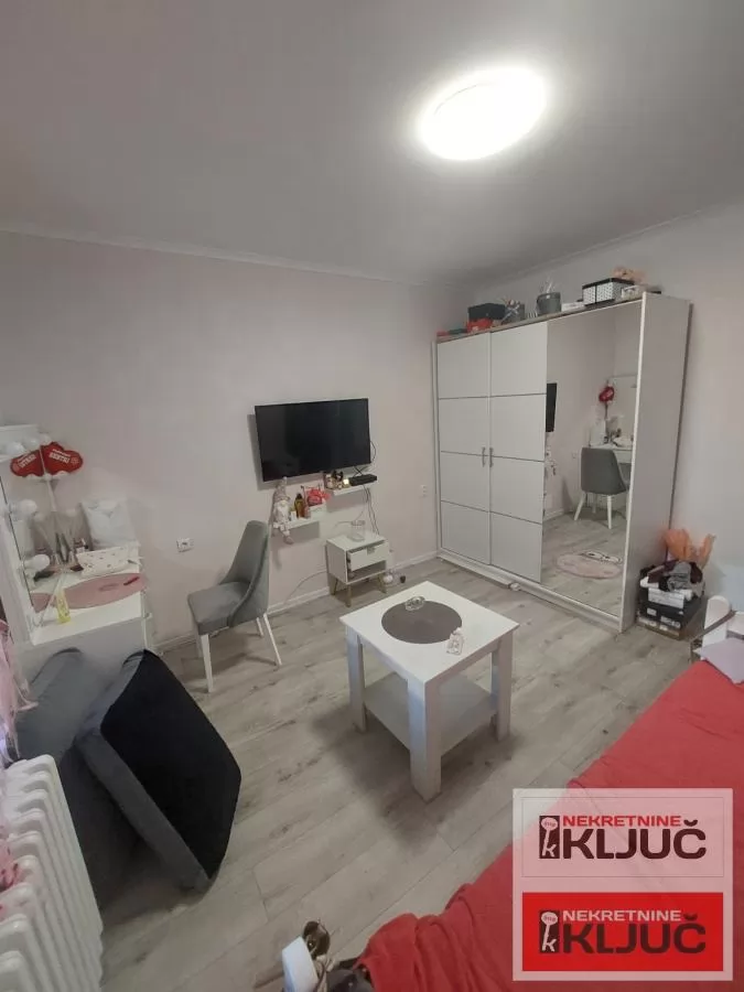 DETELINARA, 73m2, Trosoban, Odličan 7