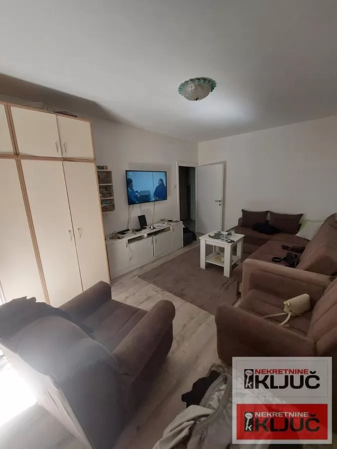 DETELINARA, 73m2, Trosoban, Odličan 8