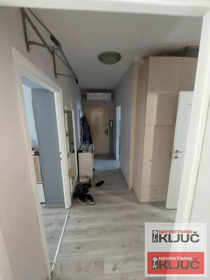 DETELINARA, 73m2, Trosoban, Odličan 9