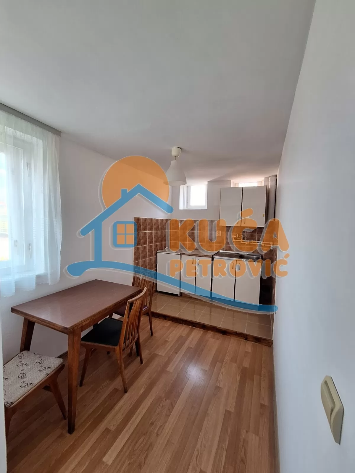 Dvosoban stan, 65 m2, Železnička stanica, Dimitrija Tucovića ID: i-016128 2