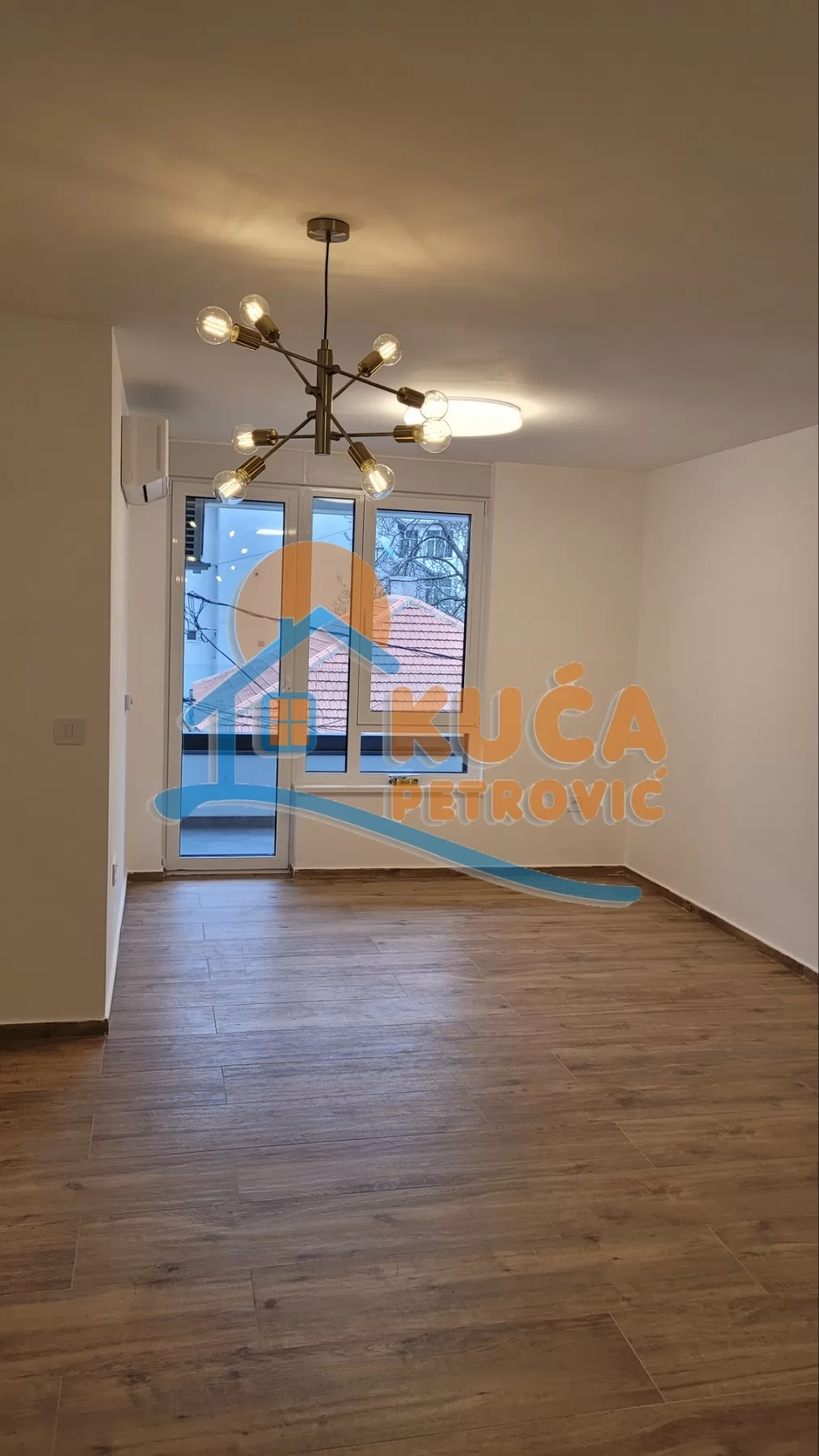 Jednosoban stan, 54 m2, Centar, Hajduk Veljkova ID: i-016134 2