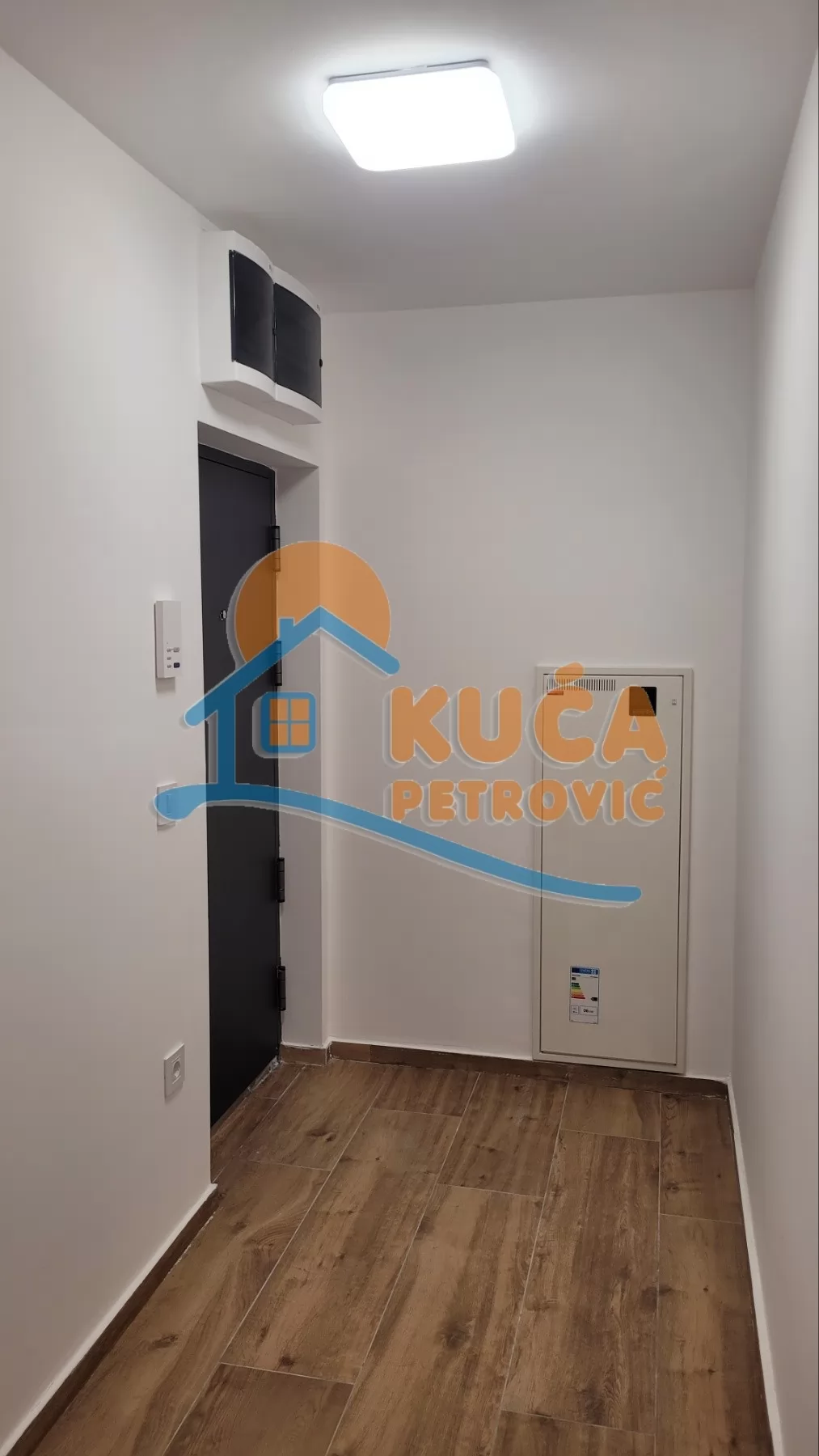 Jednosoban stan, 54 m2, Centar, Hajduk Veljkova ID: i-016134 8