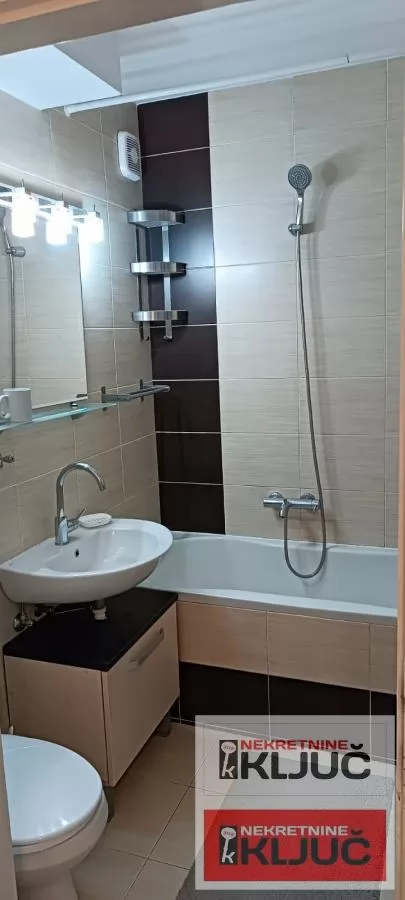 KOD DOMA ZDRAVLJA, 74m2, Trosoban, Porodičan 9