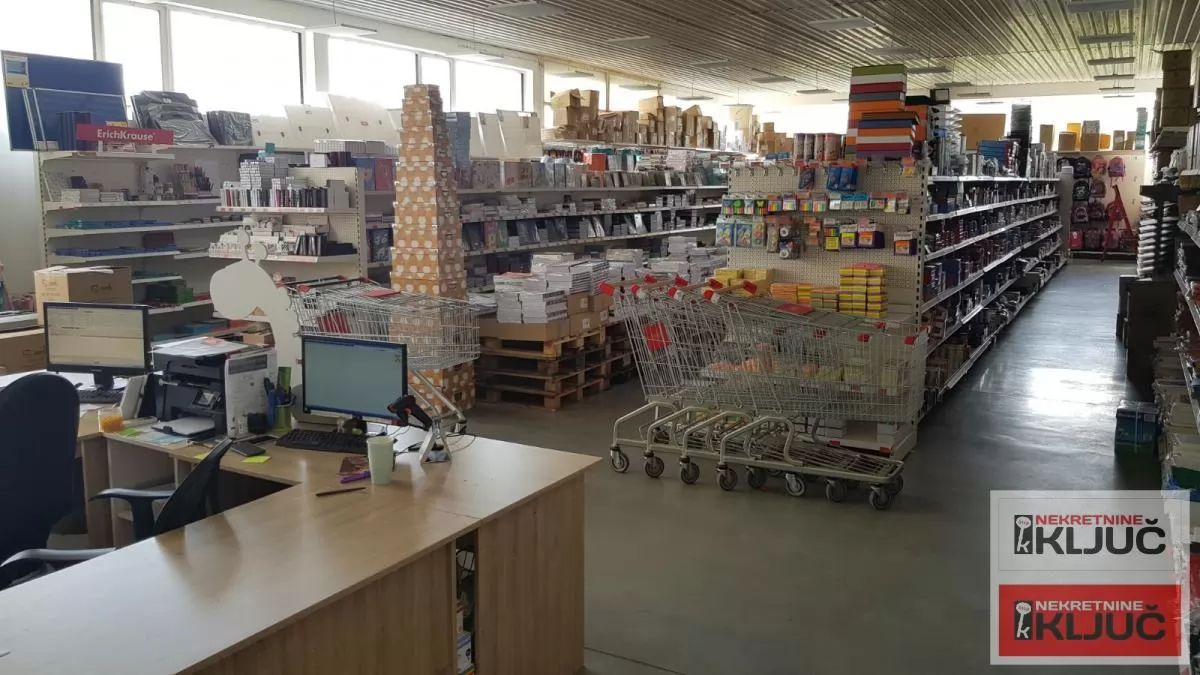 NOVO NASELJE IZDAJE SE VIŠENAMENSKA HALA POVRŠINE 300m2+PLAC 2000m2 6