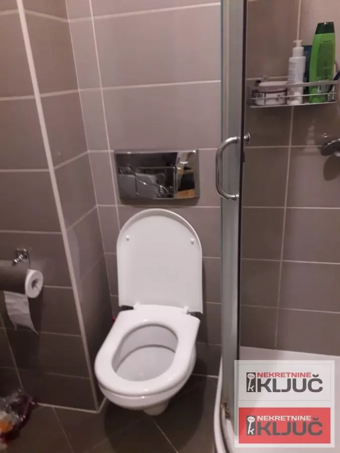 SAJAM IZDAJE SE NAMEŠTENA GARSONJERA 8