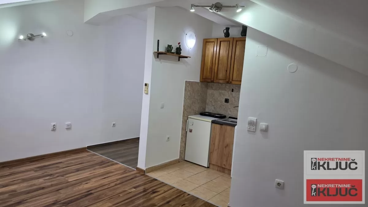 SATELITSKA PIJACA, 22m2, Garsonjera, Useljiva 3