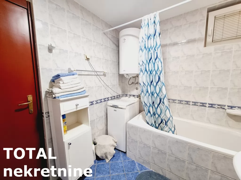 Stan,NOVI SAD,BULEVAR,kv: 47.00, € 156000, ID: 1100106 12