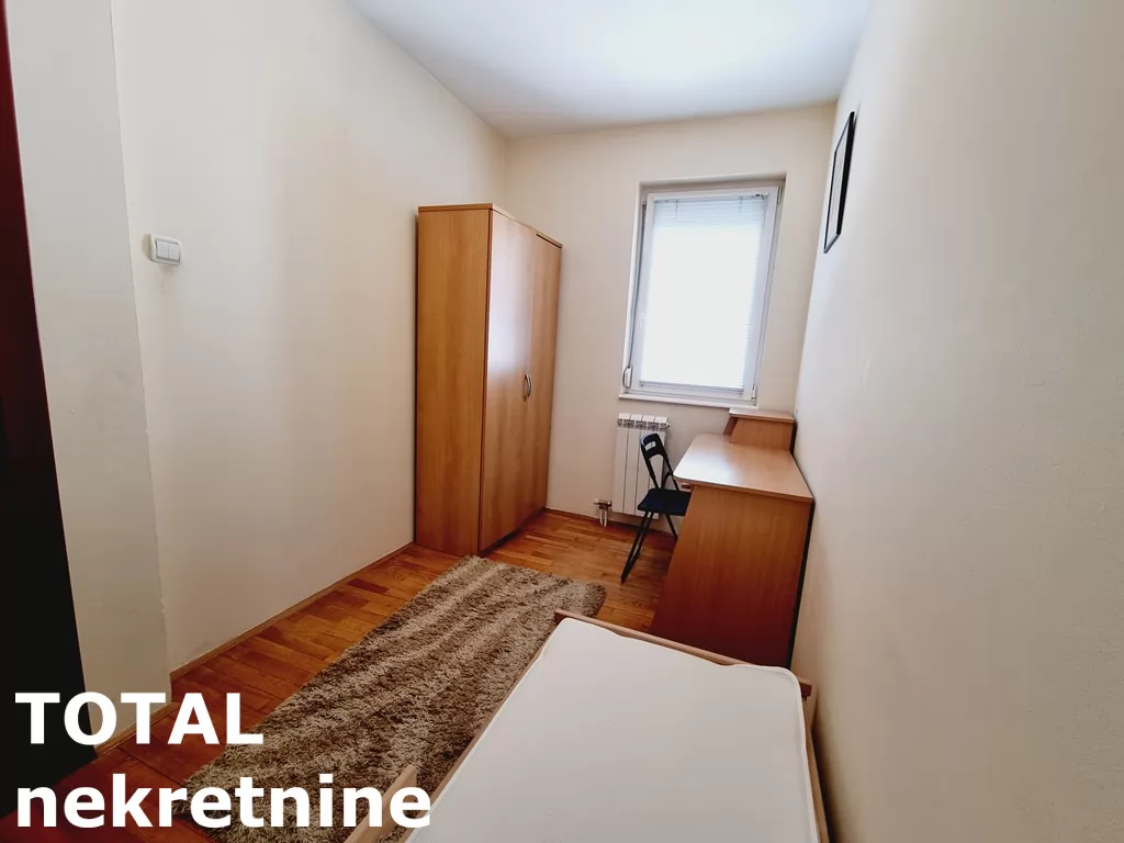 Stan,NOVI SAD,BULEVAR,kv: 47.00, € 156000, ID: 1100106 8