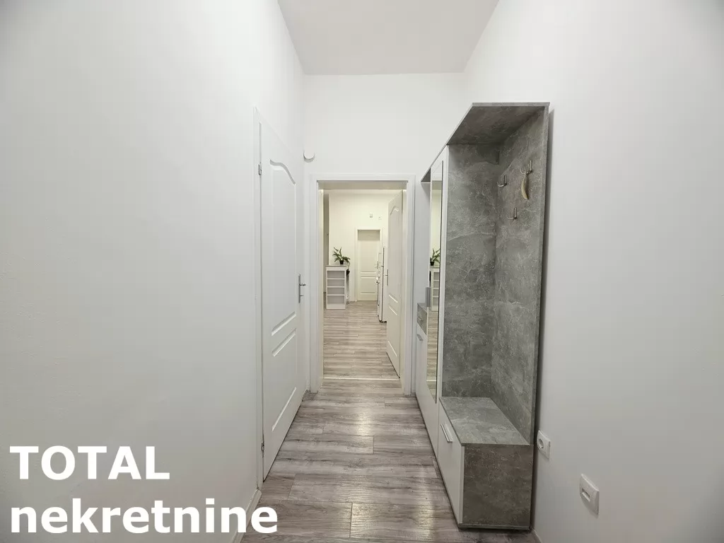 Stan,NOVI SAD,BULEVAR,kv: 71.00, € 198800, ID: 1102487 11