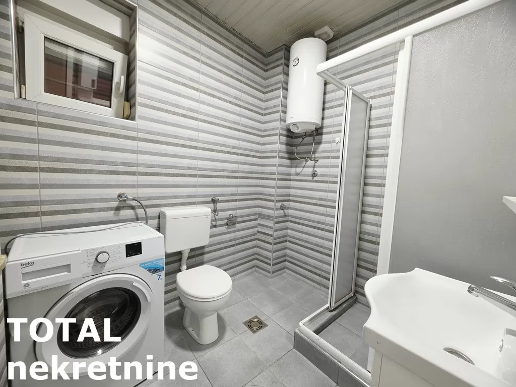 Stan,NOVI SAD,BULEVAR,kv: 71.00, € 198800, ID: 1102487 13