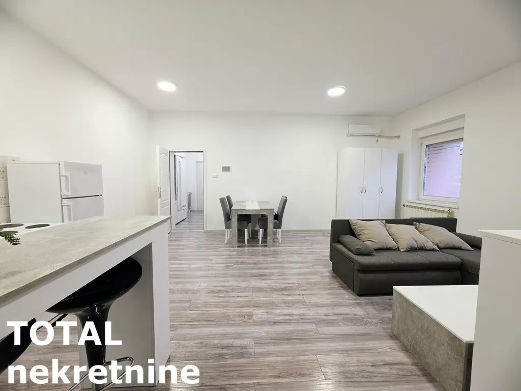 Stan,NOVI SAD,BULEVAR,kv: 71.00, € 198800, ID: 1102487 4