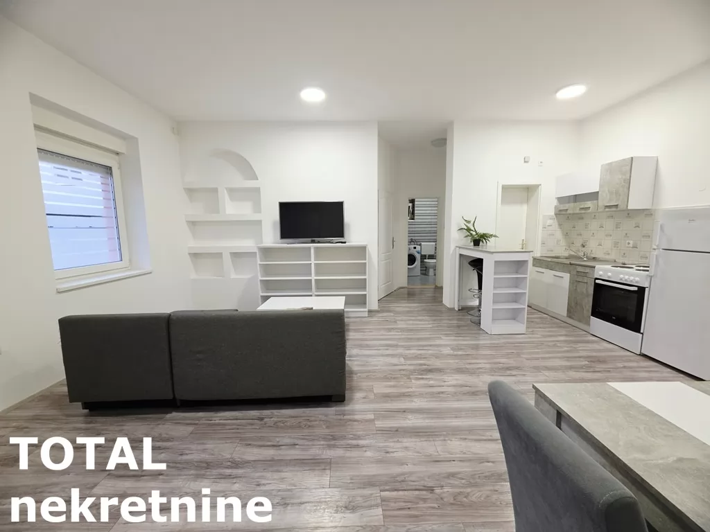 Stan,NOVI SAD,BULEVAR,kv: 71.00, € 198800, ID: 1102487 5