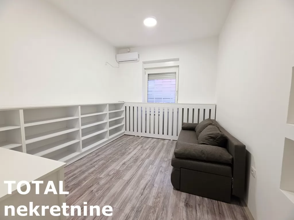 Stan,NOVI SAD,BULEVAR,kv: 71.00, € 198800, ID: 1102487 8