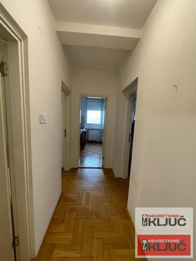 BULEVAR EVROPE IZDAJE SE DVOSOBAN NAMEŠTEN STAN 9