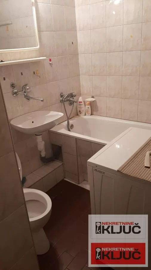 Dobar jednoiposoban stan na Novom naselju 5