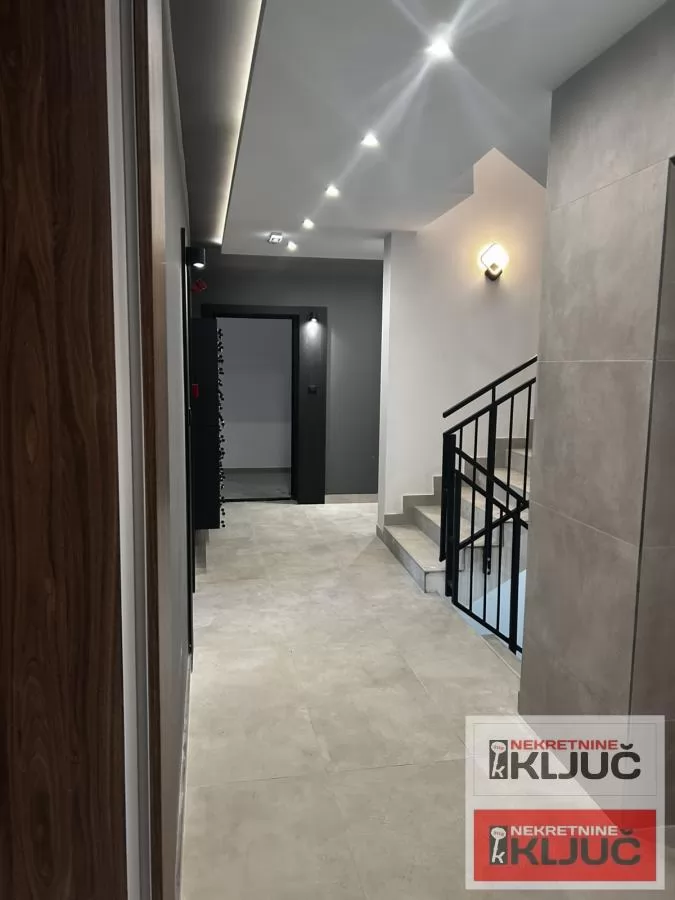 PETROVARADIN, 31m2, Jednosoban, Nov 10