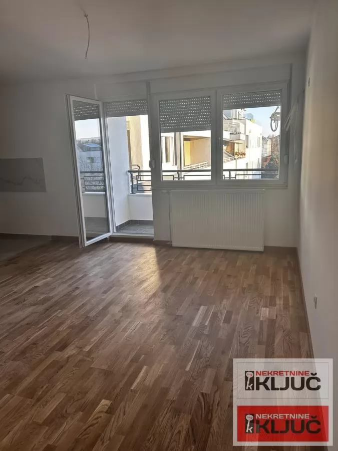 PETROVARADIN, 31m2, Jednosoban, Nov 5