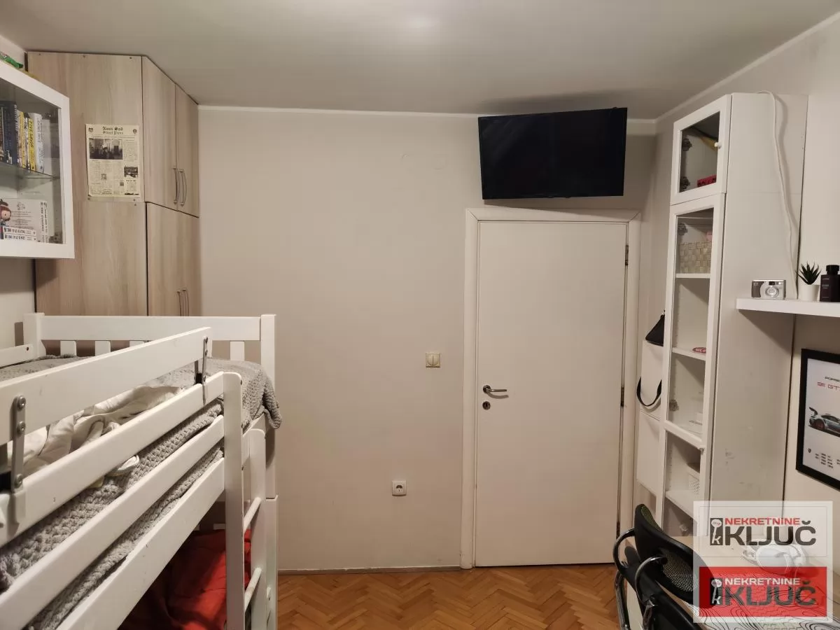 PODBARA, 60m2, Trosoban, Odličan 10