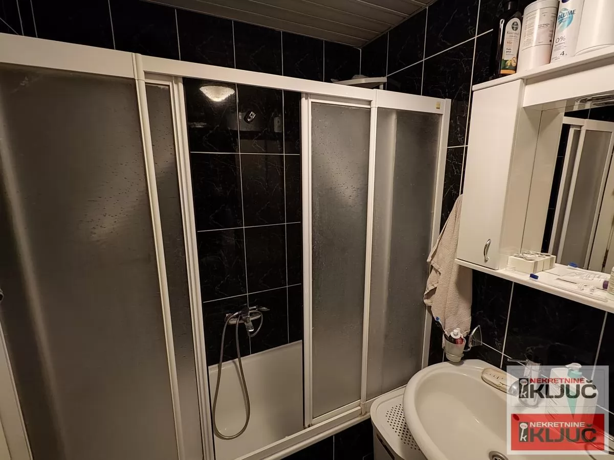 PODBARA, 60m2, Trosoban, Odličan 13