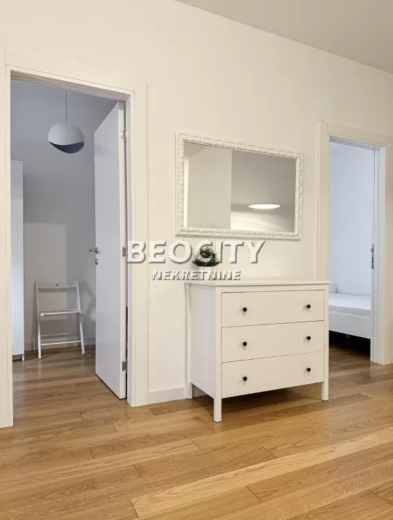 Trosoban stan, 42 m2, Južni bulevar ID: 94221 7