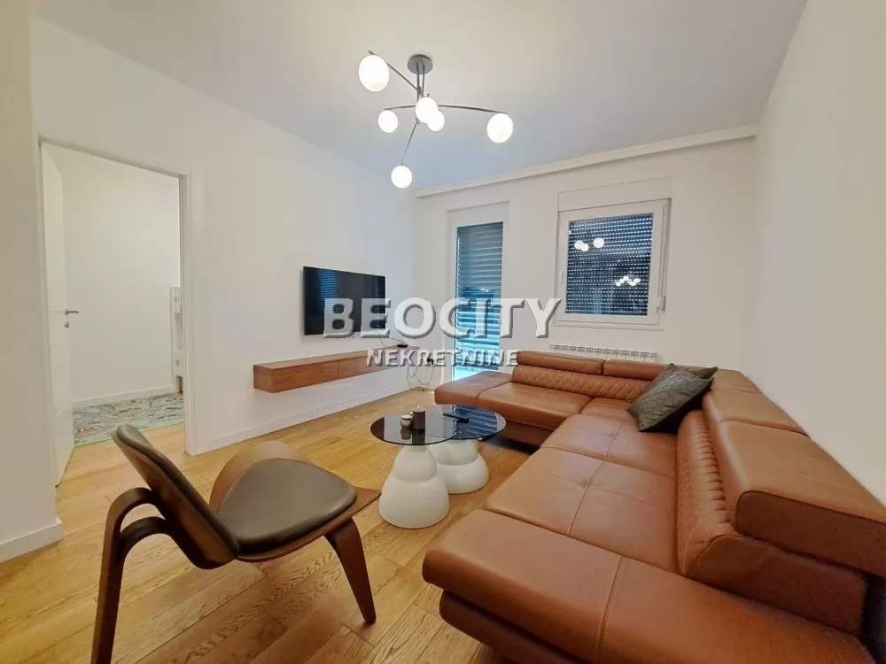 Trosoban stan, 63 m2, Južni bulevar ID: 129527 2