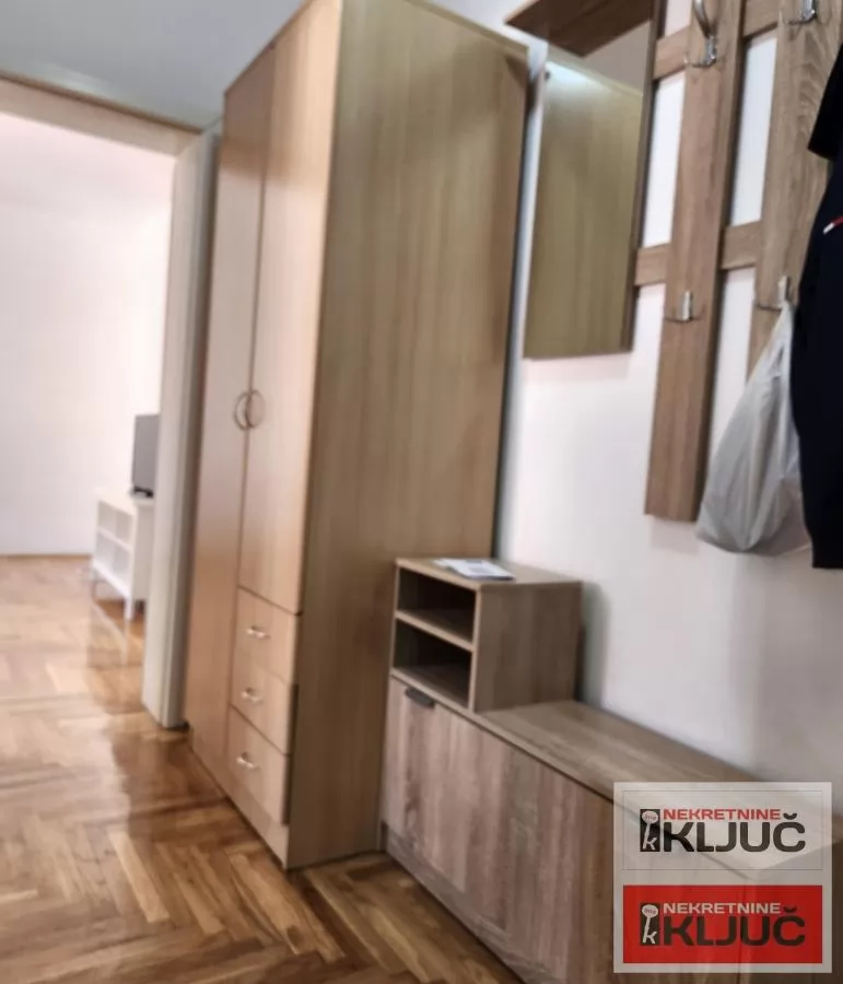 GRBAVICA IZDAJE SE JEDNOIPOSOBAN NAMEŠTEN STAN 11