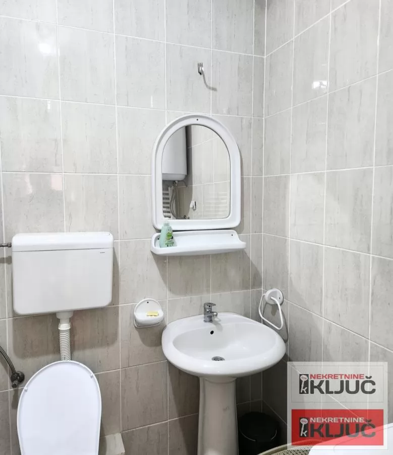 GRBAVICA IZDAJE SE JEDNOIPOSOBAN NAMEŠTEN STAN 21