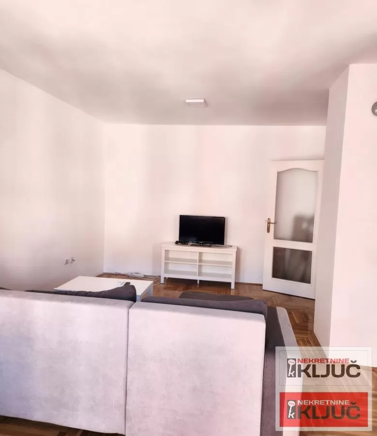 GRBAVICA IZDAJE SE JEDNOIPOSOBAN NAMEŠTEN STAN 3