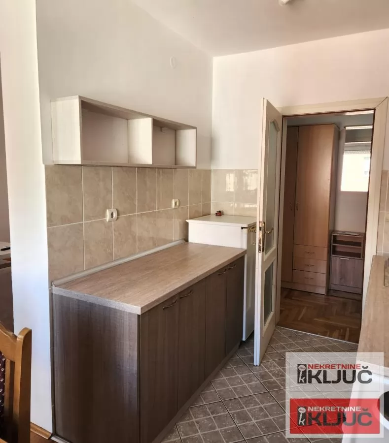 GRBAVICA IZDAJE SE JEDNOIPOSOBAN NAMEŠTEN STAN 6