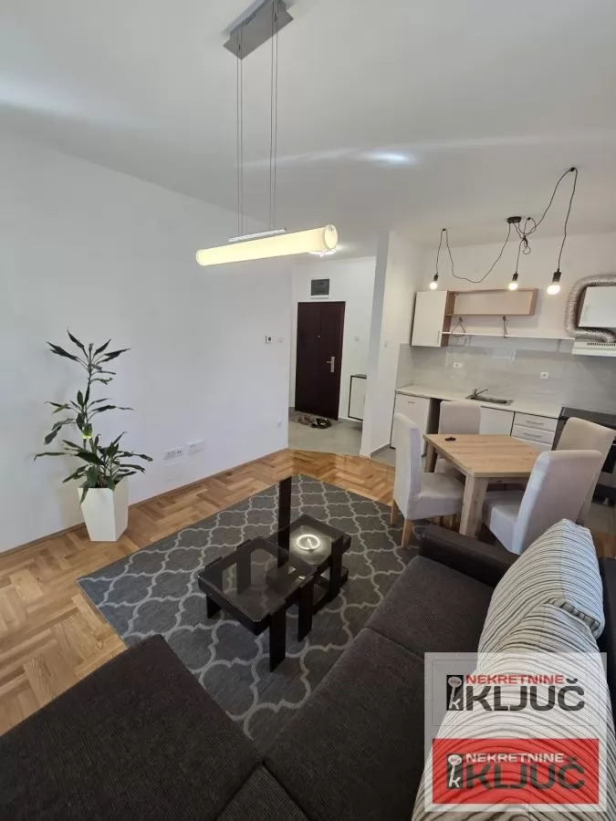 NOVO NASELJE, 37m2, Jednoiposoban, Namešten 2