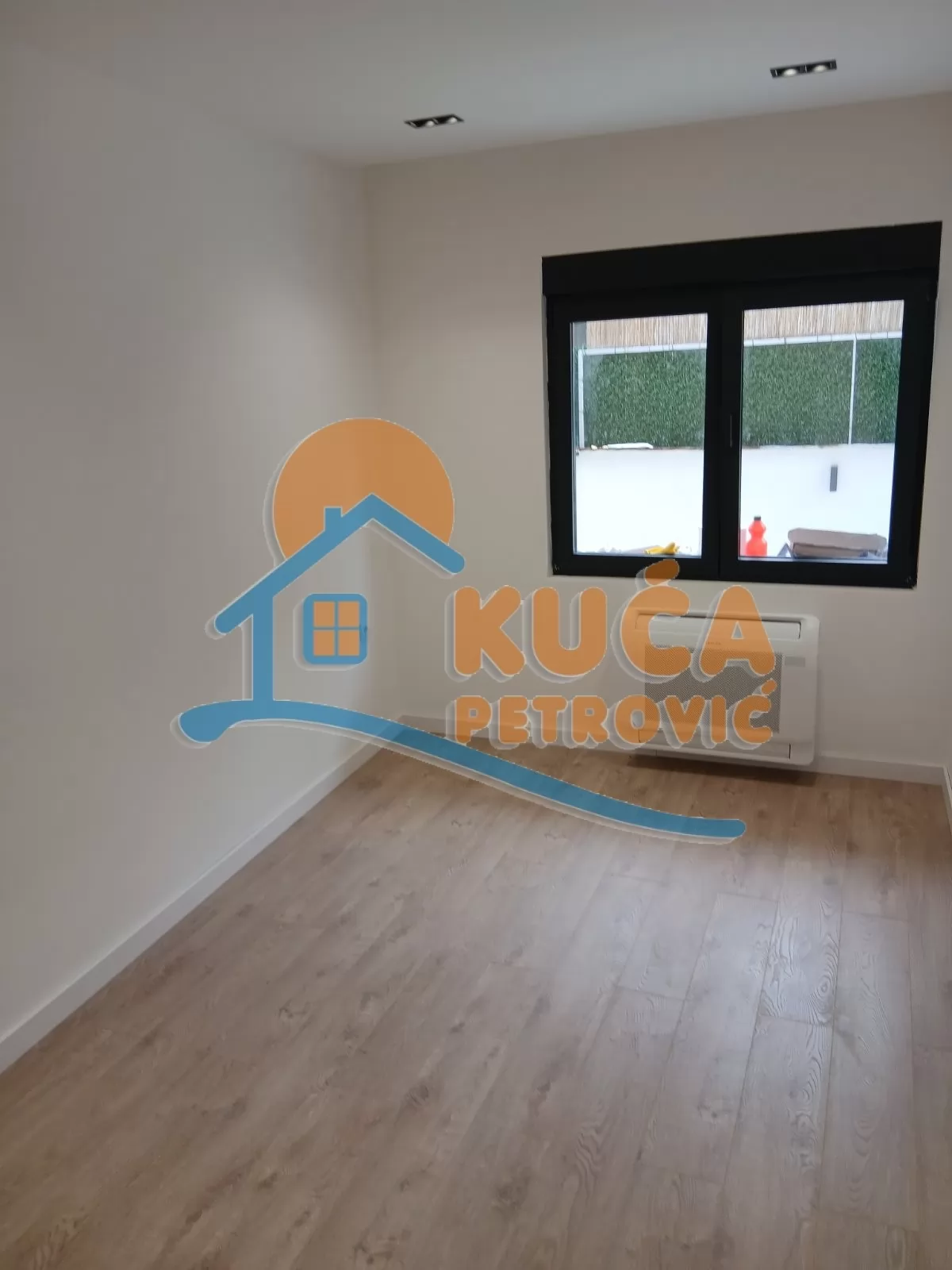 Trosoban stan, 64 m2, Duvanište, Majakovskog ID: p-016162 3