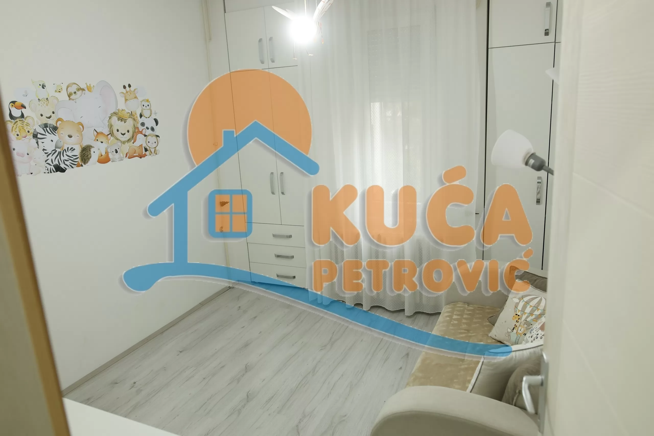 četvorosoban stan, 163 m2, Centar, Nade Tomić ID: p-016153 12