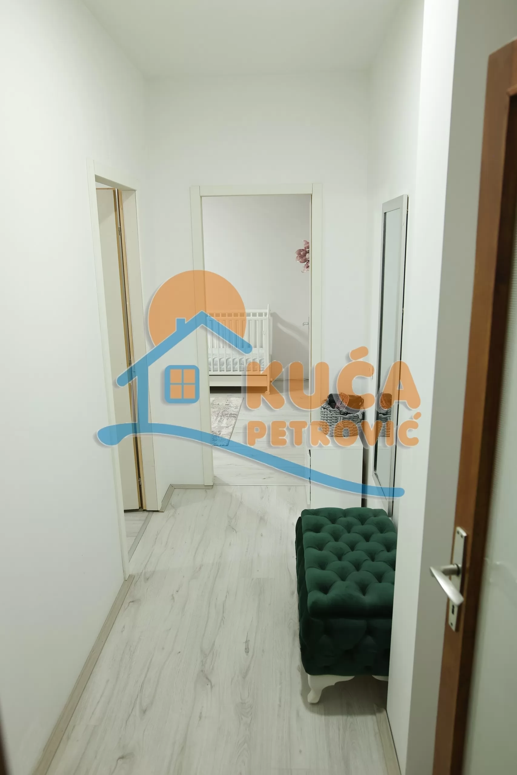 četvorosoban stan, 163 m2, Centar, Nade Tomić ID: p-016153 9