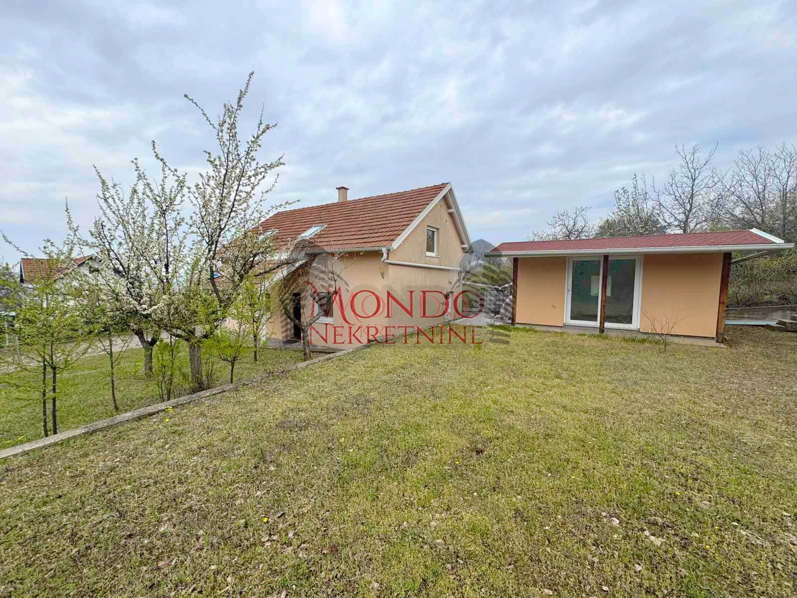 Na pradaju kuca, Vinik iznad stare fazanerije, 137.000e, 110m2 4