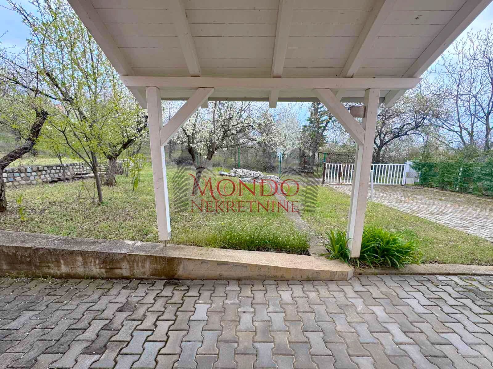 Na pradaju kuca, Vinik iznad stare fazanerije, 137.000e, 110m2 10