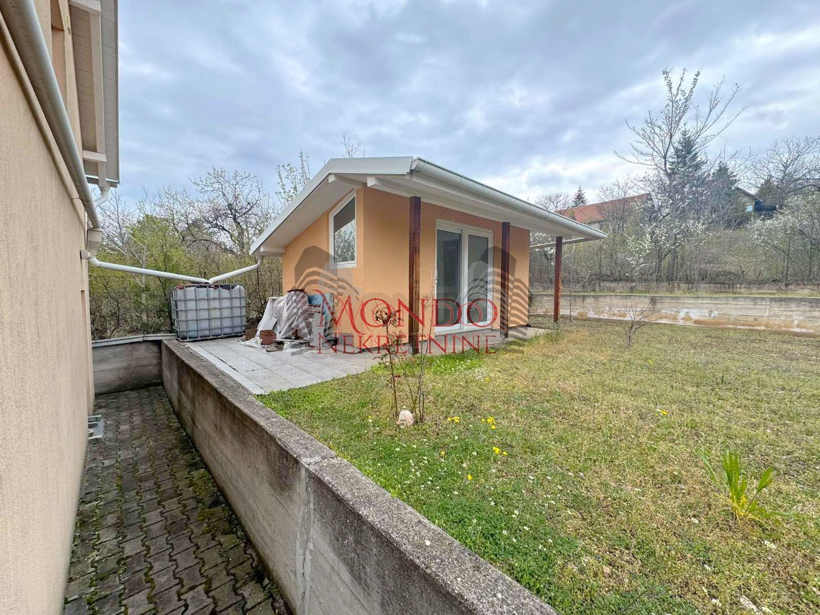 Na pradaju kuca, Vinik iznad stare fazanerije, 137.000e, 110m2 8