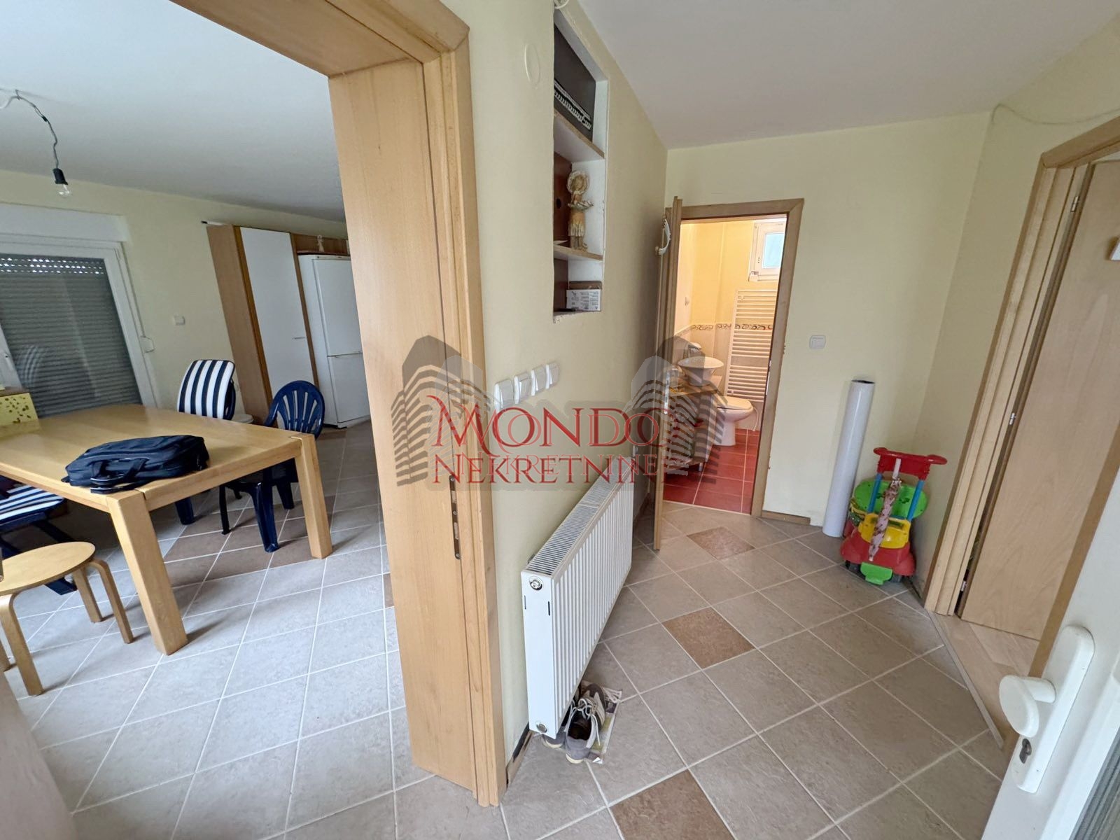 Na pradaju kuca, Vinik iznad stare fazanerije, 137.000e, 110m2 12