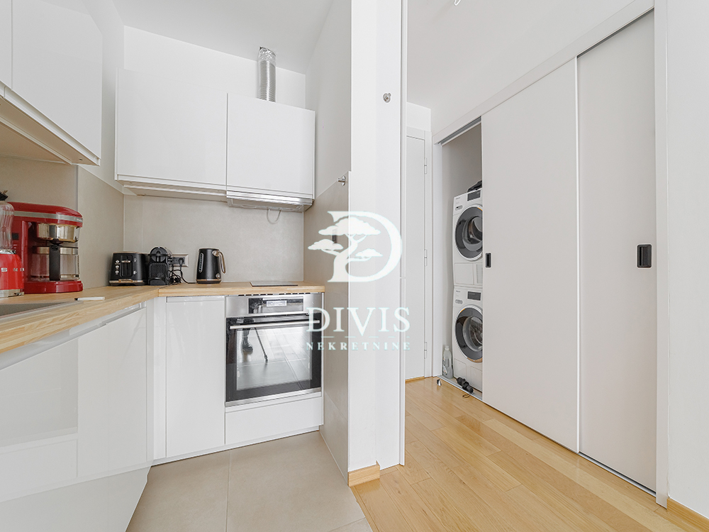 Prodaje se stan u Novom Dorćolu sa velikom terasom 78m2 3