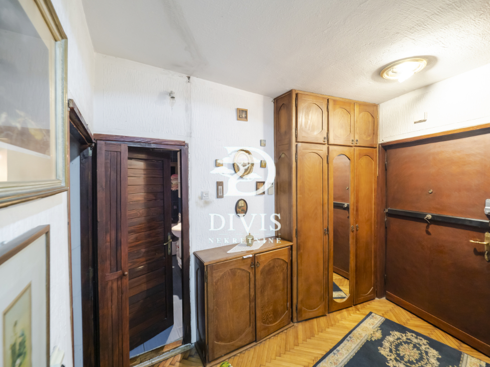 Prodajemo salonski 3 0 stan  80m2  Skadarska ulica 3