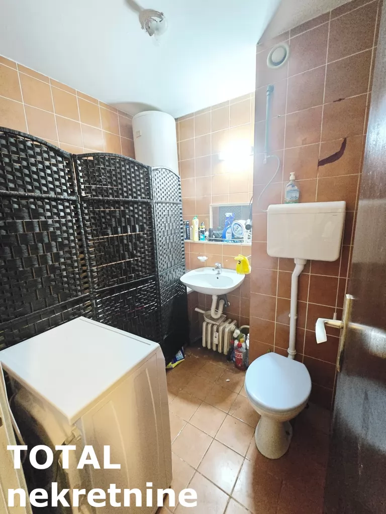 Stan,PETROVARADIN,BLOK 8,kv: 63.00, € 125000, ID: 1102334 5