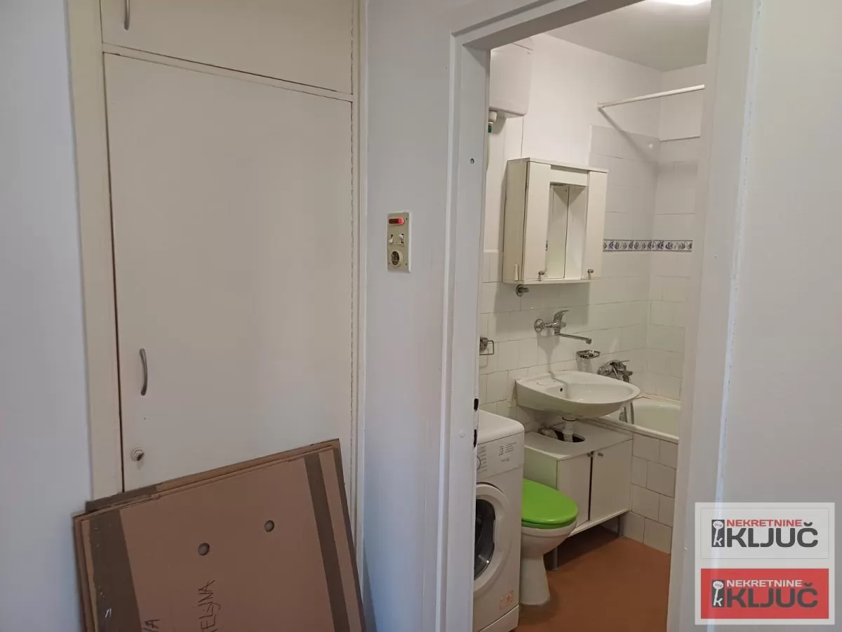 Dobar polunamesten jednosoban stan na Limanu 3 9