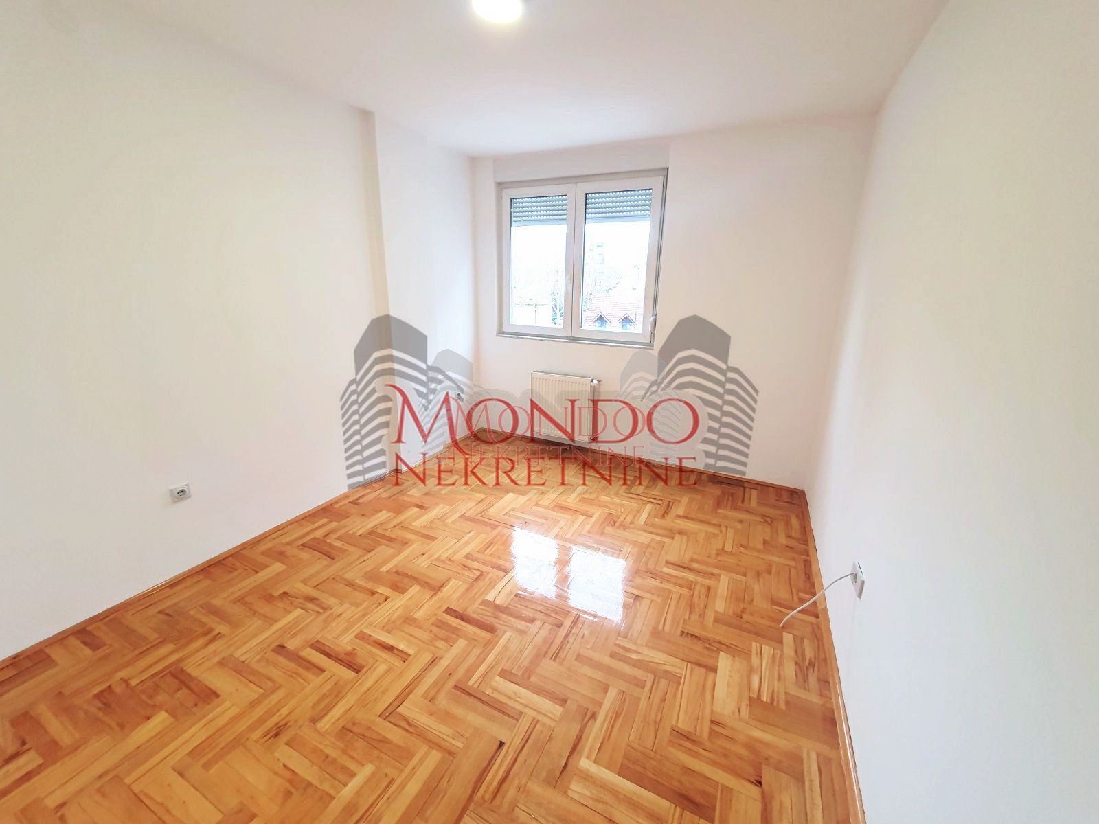 Dvoiposoban stan na Crvenom pevcu 8