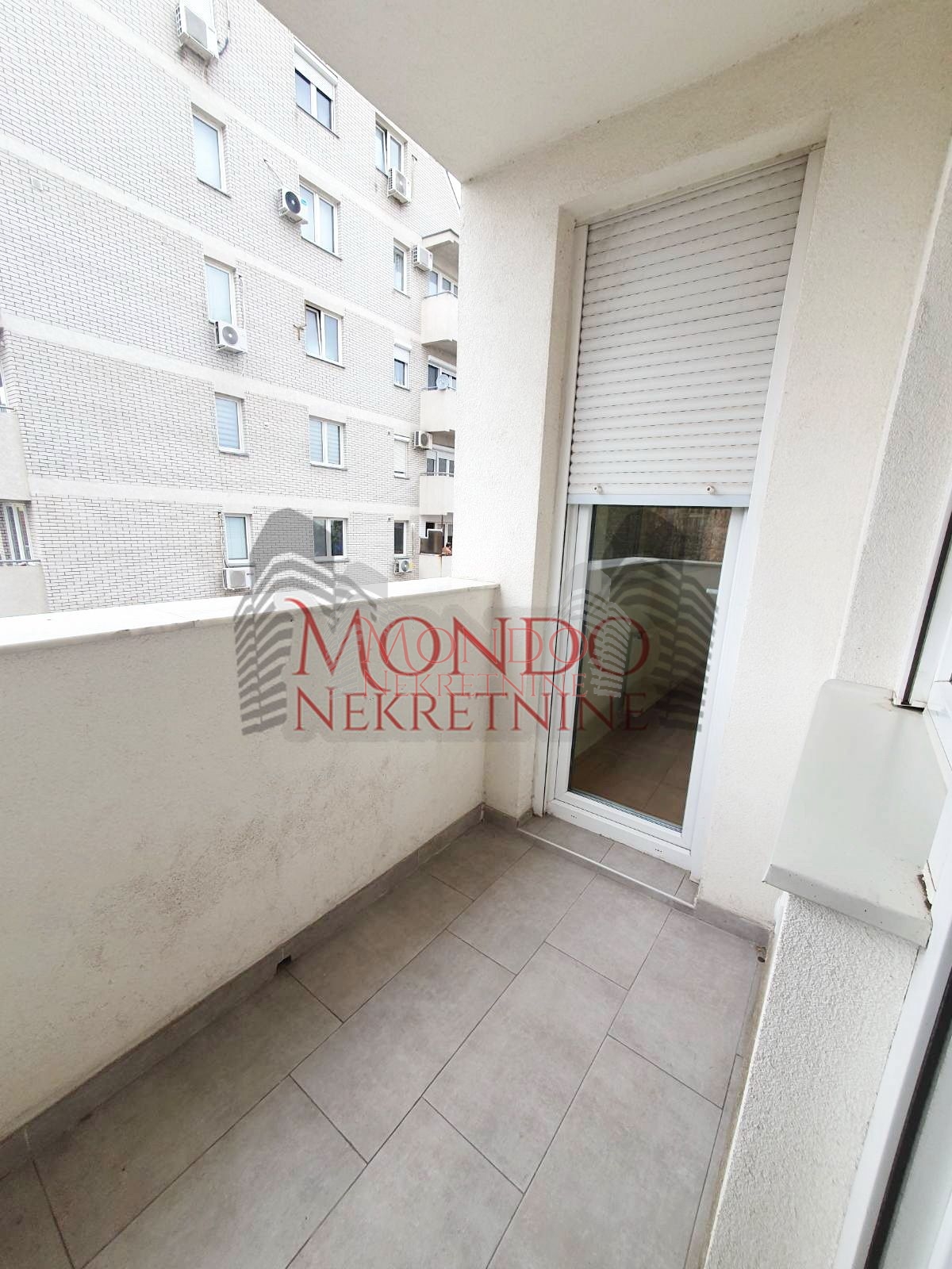 Dvoiposoban stan na Crvenom pevcu 18