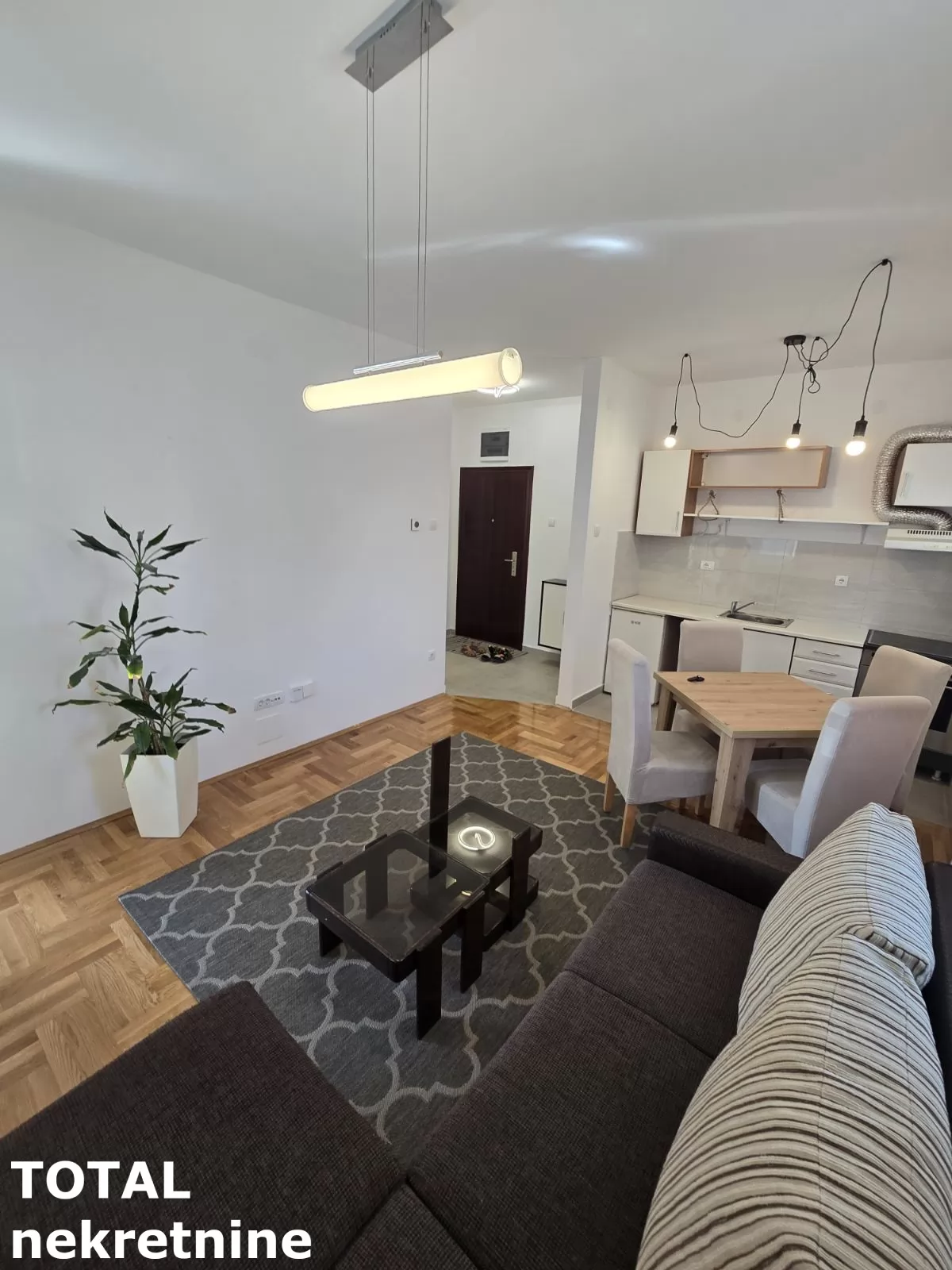 Stan,NOVI SAD,NOVO NASELJE,kv: 37.00, € 125000, ID: 1102457 6