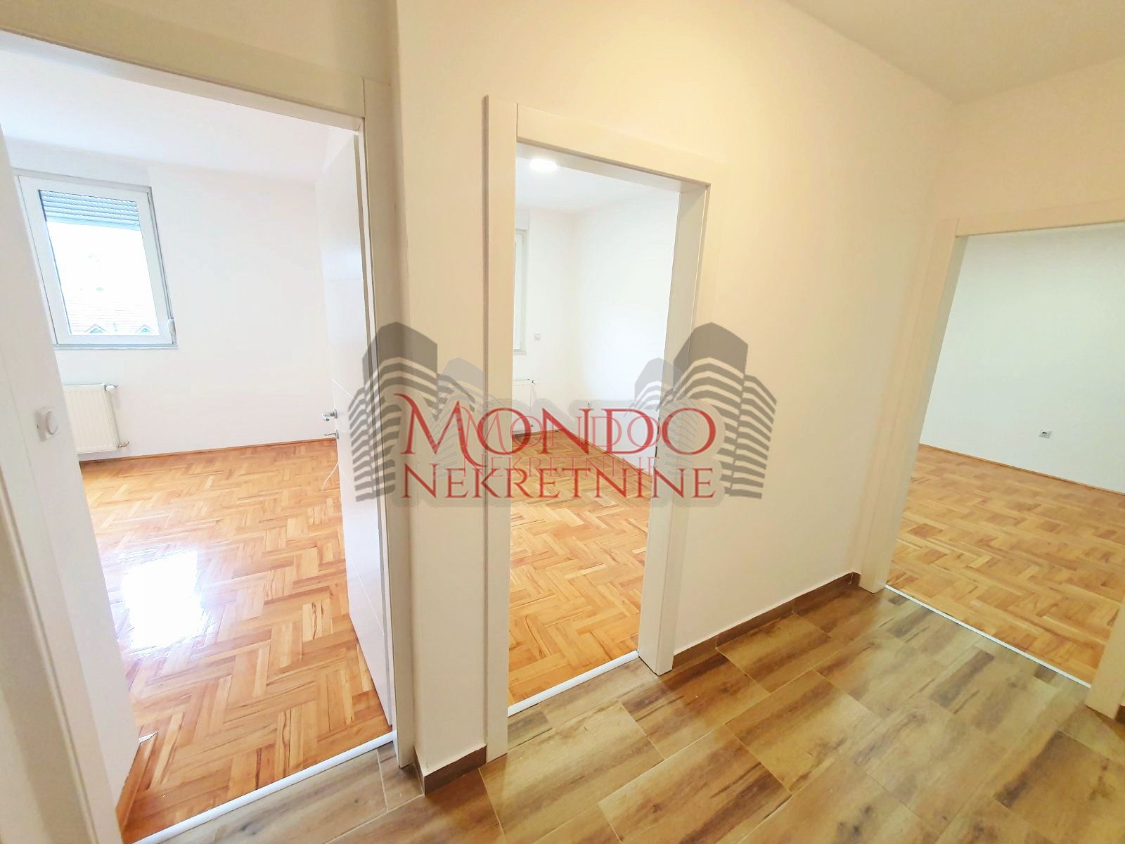 Dvioposoban nenamešten stan na Crvenom Pevcu 11